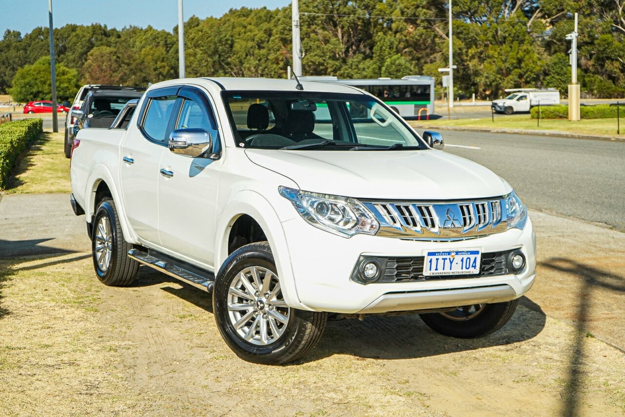 Mitsubishi Triton image 1