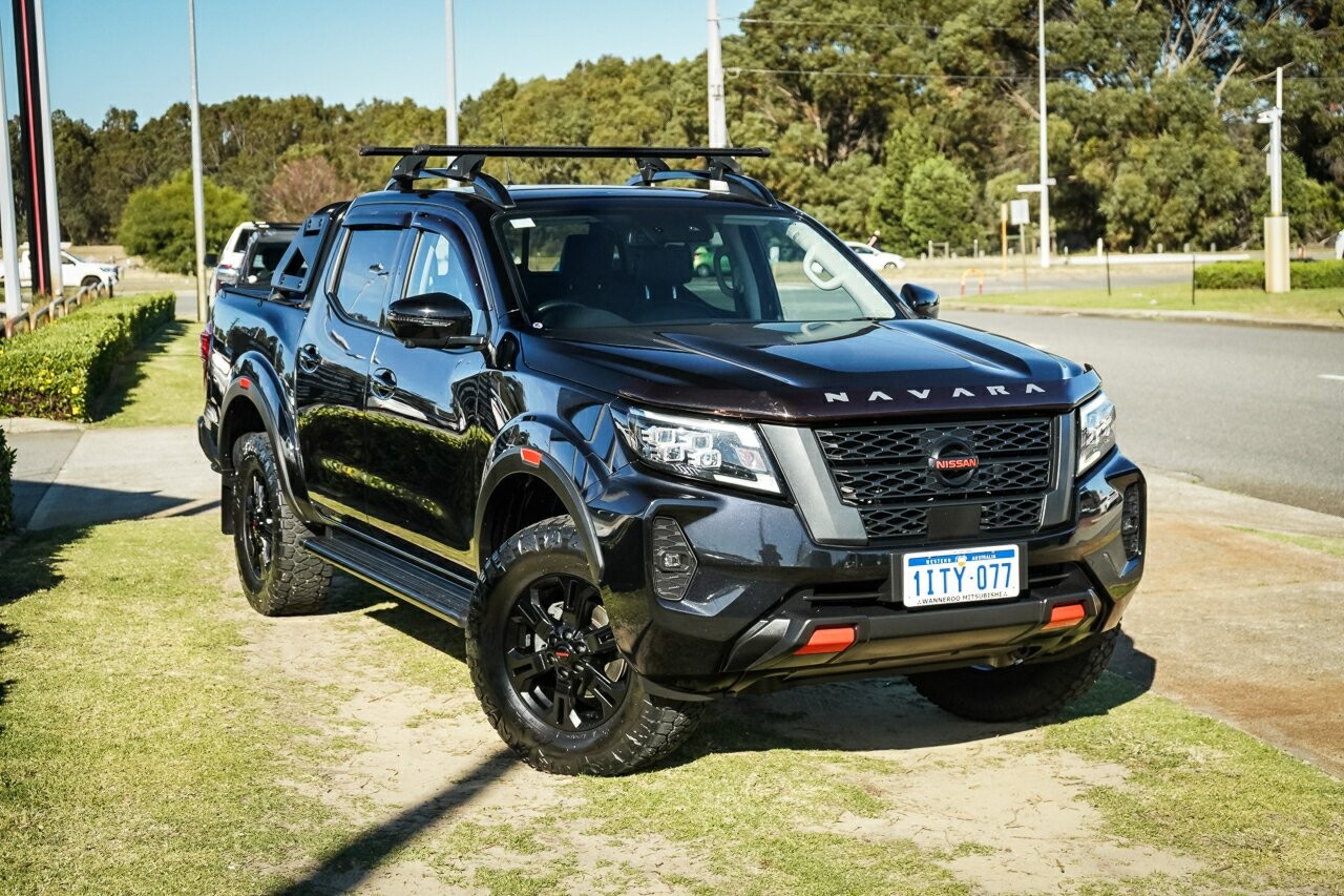 Nissan Navara image 1