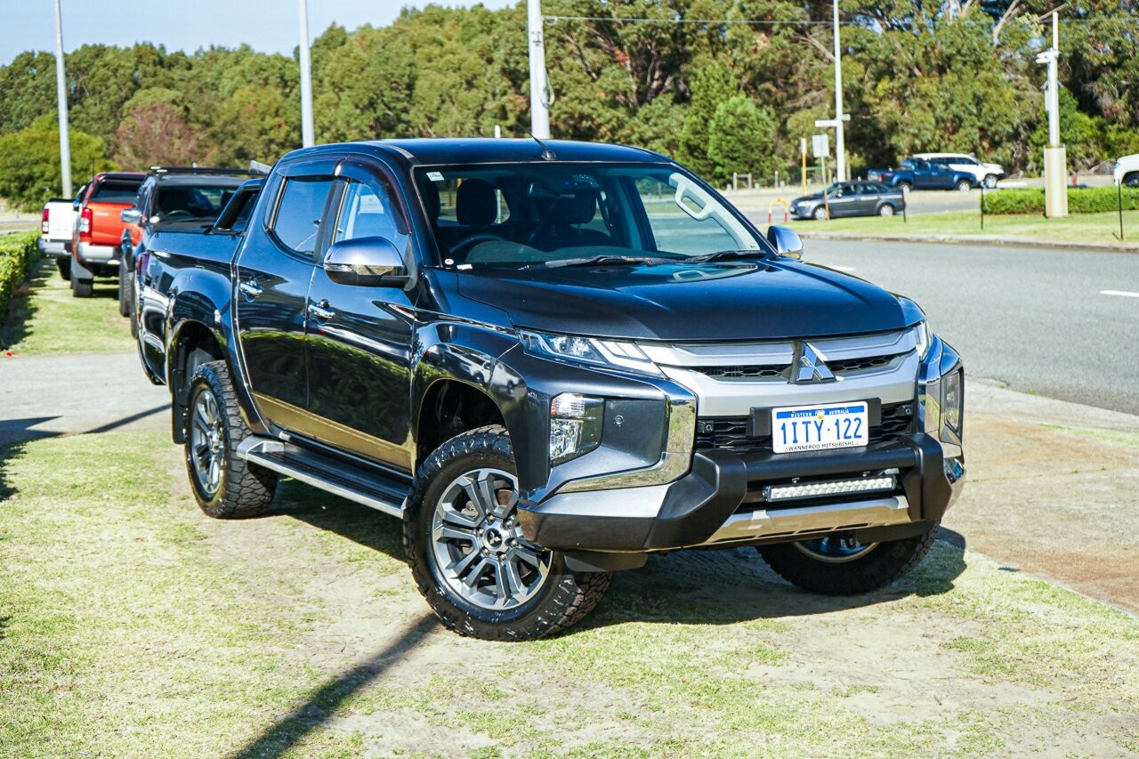 Mitsubishi Triton image 1