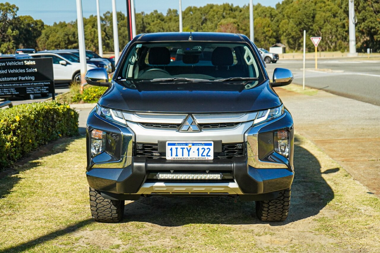 Mitsubishi Triton image 2