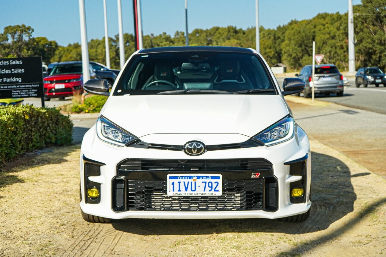 Toyota Yaris image 2