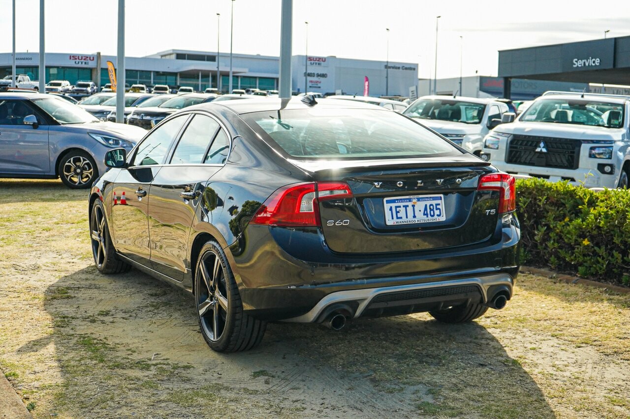 Volvo S60 image 4