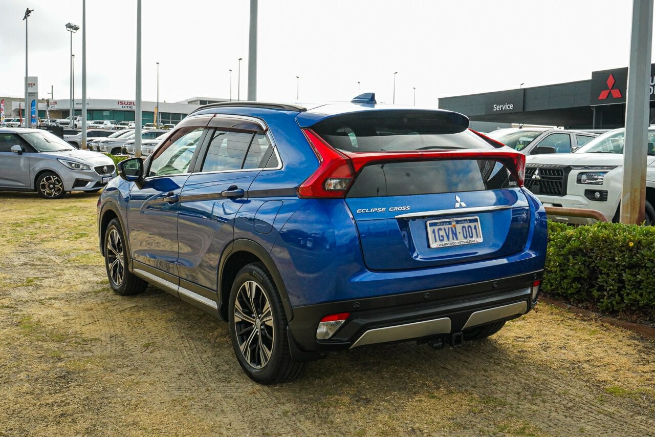 Mitsubishi Eclipse Cross image 4