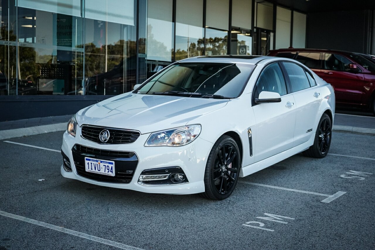 Holden Commodore image 1