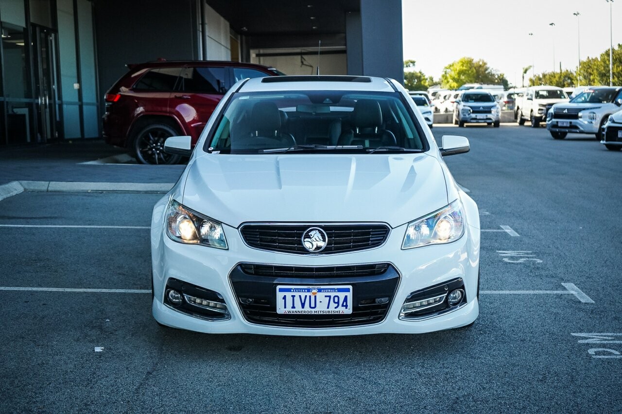 Holden Commodore image 2