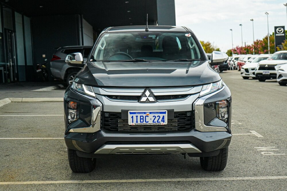 Mitsubishi Triton image 2