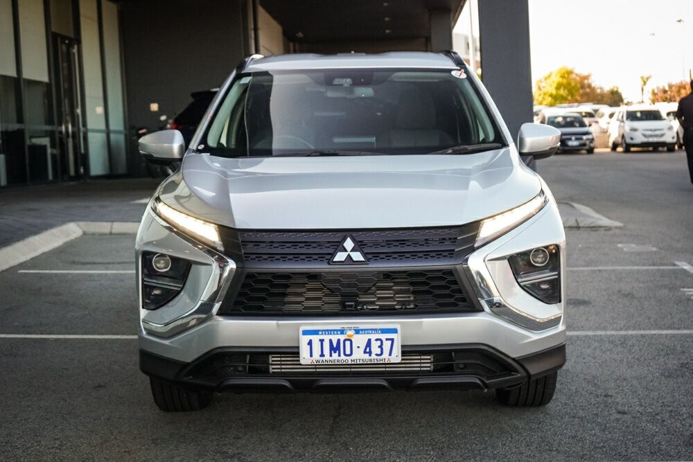 Mitsubishi Eclipse Cross image 2