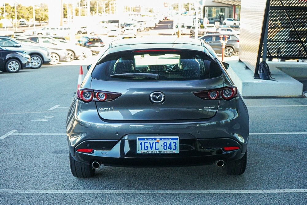 Mazda 3 image 3