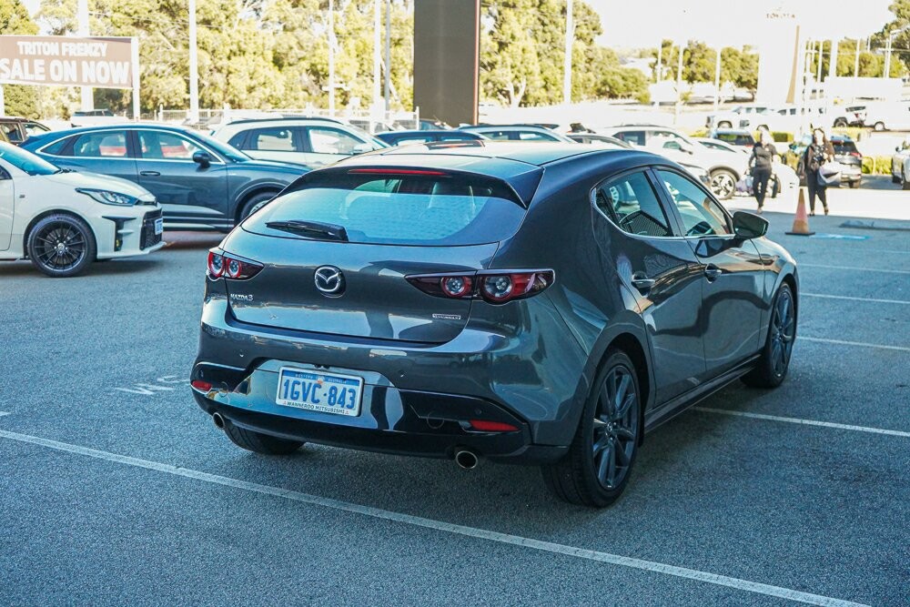 Mazda 3 image 4