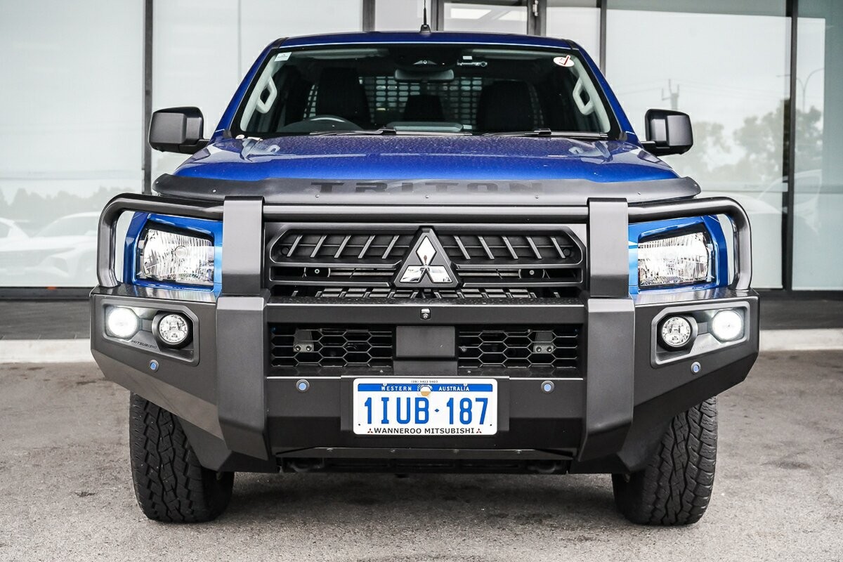 Mitsubishi Triton image 3