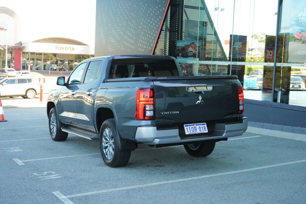 Mitsubishi Triton image 3