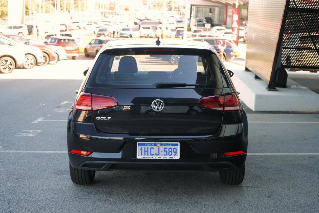 Volkswagen Golf image 4
