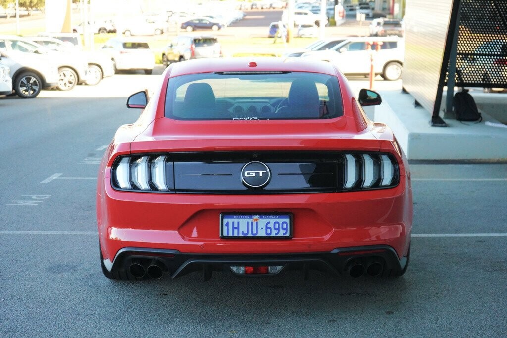 Ford Mustang image 4