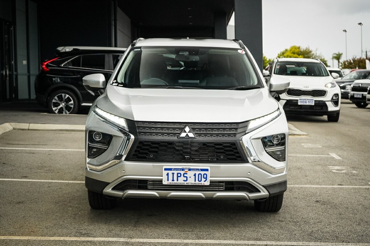 Mitsubishi Eclipse Cross image 2