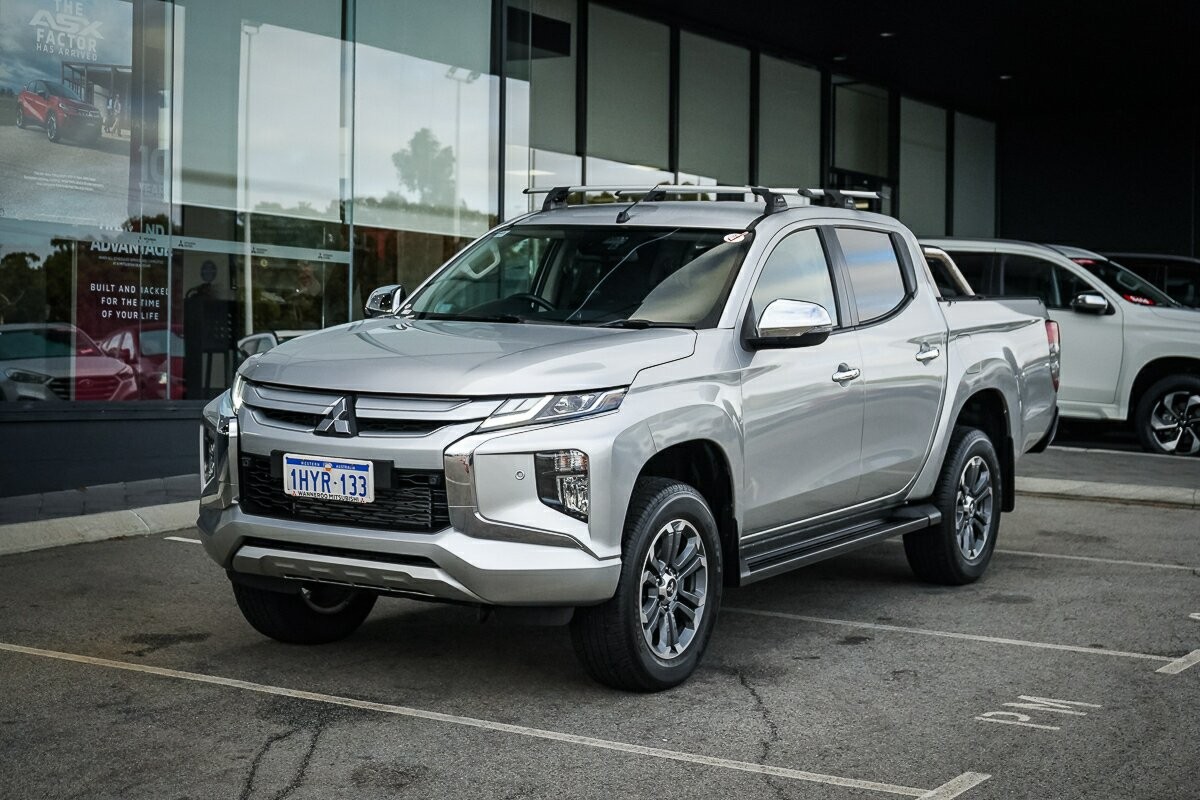 Mitsubishi Triton image 1