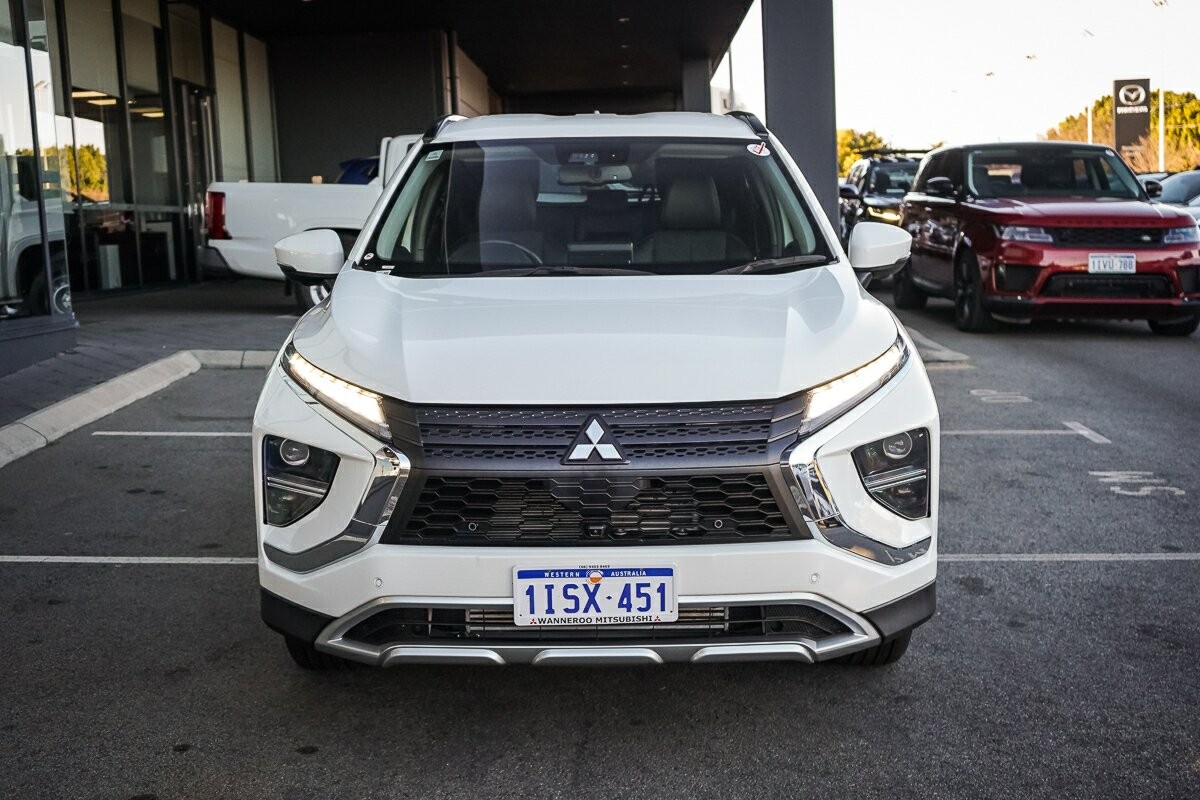 Mitsubishi Eclipse Cross image 2