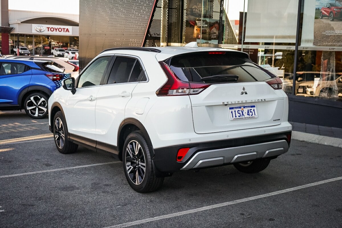 Mitsubishi Eclipse Cross image 3