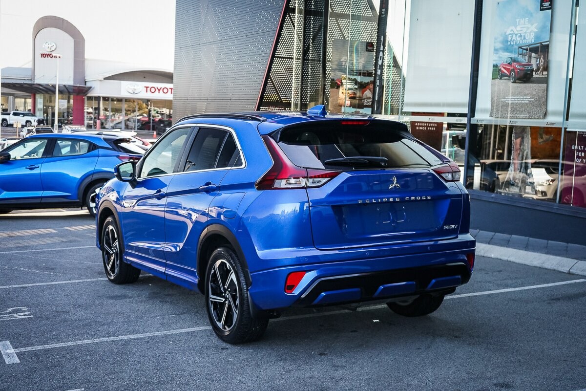Mitsubishi Eclipse Cross image 3