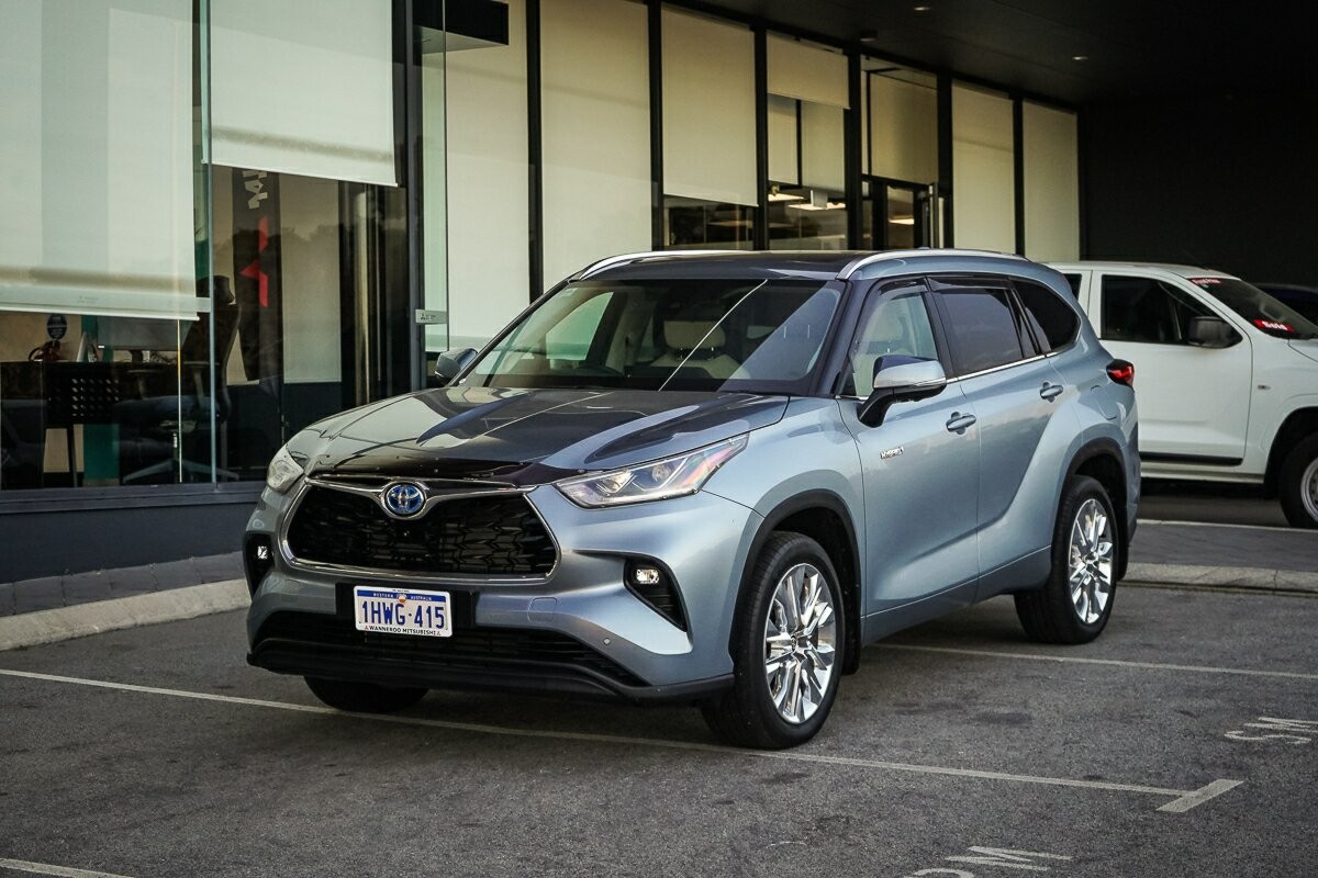 Toyota Kluger image 1