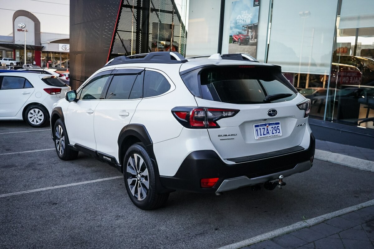 Subaru Outback image 3