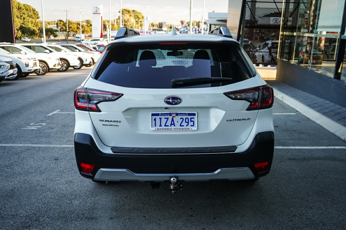Subaru Outback image 4