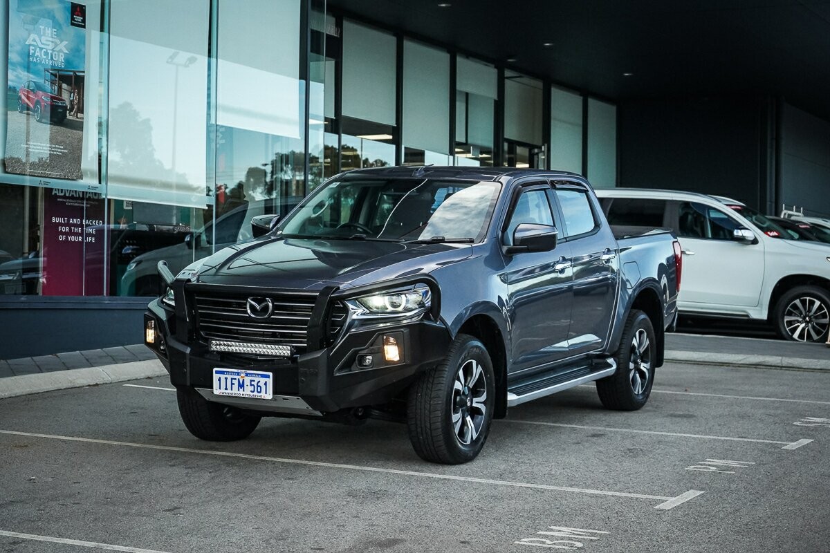 Mazda Bt-50 image 1