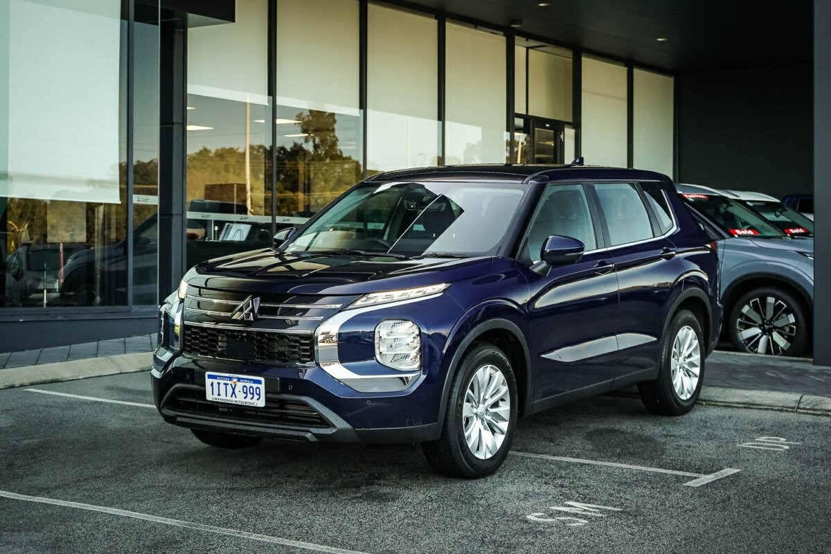 Mitsubishi Outlander image 1