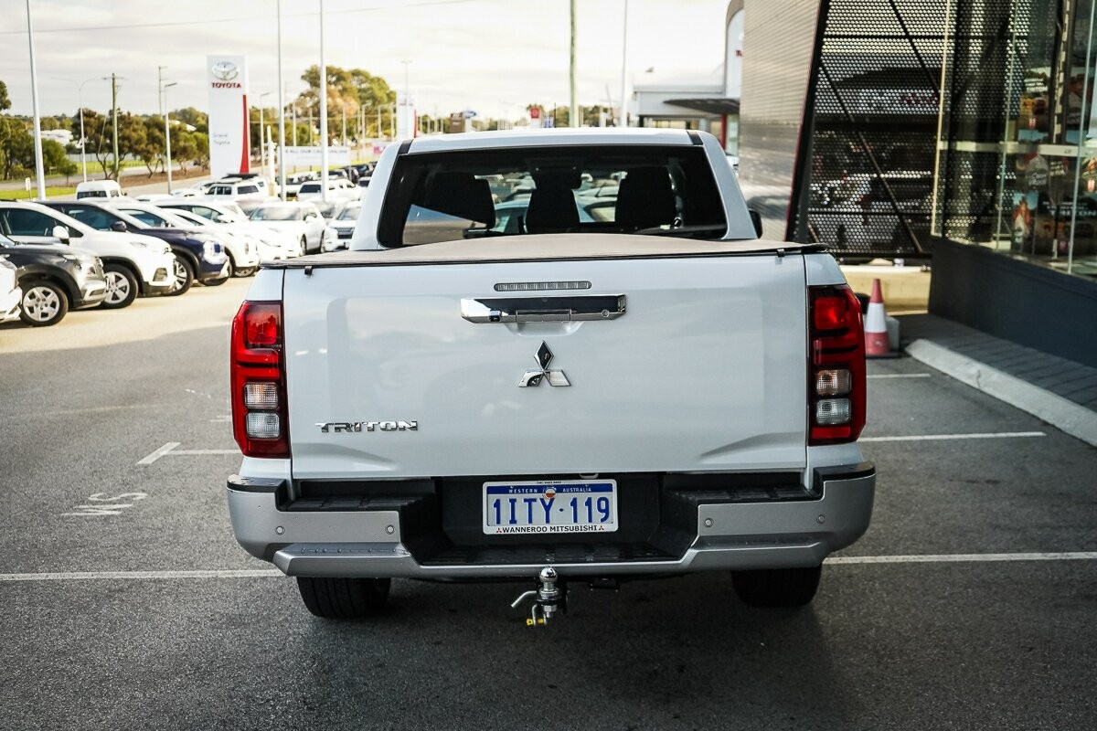 Mitsubishi Triton image 4