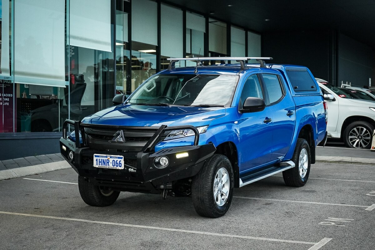 Mitsubishi Triton image 1