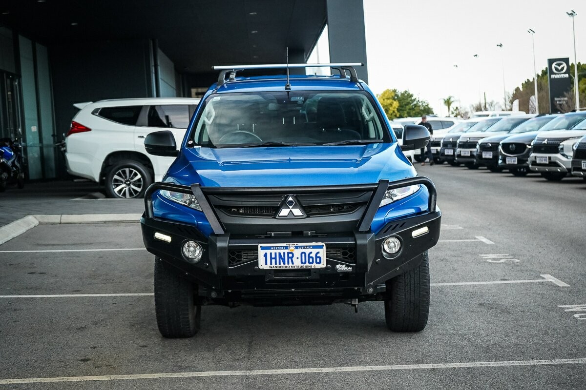 Mitsubishi Triton image 2