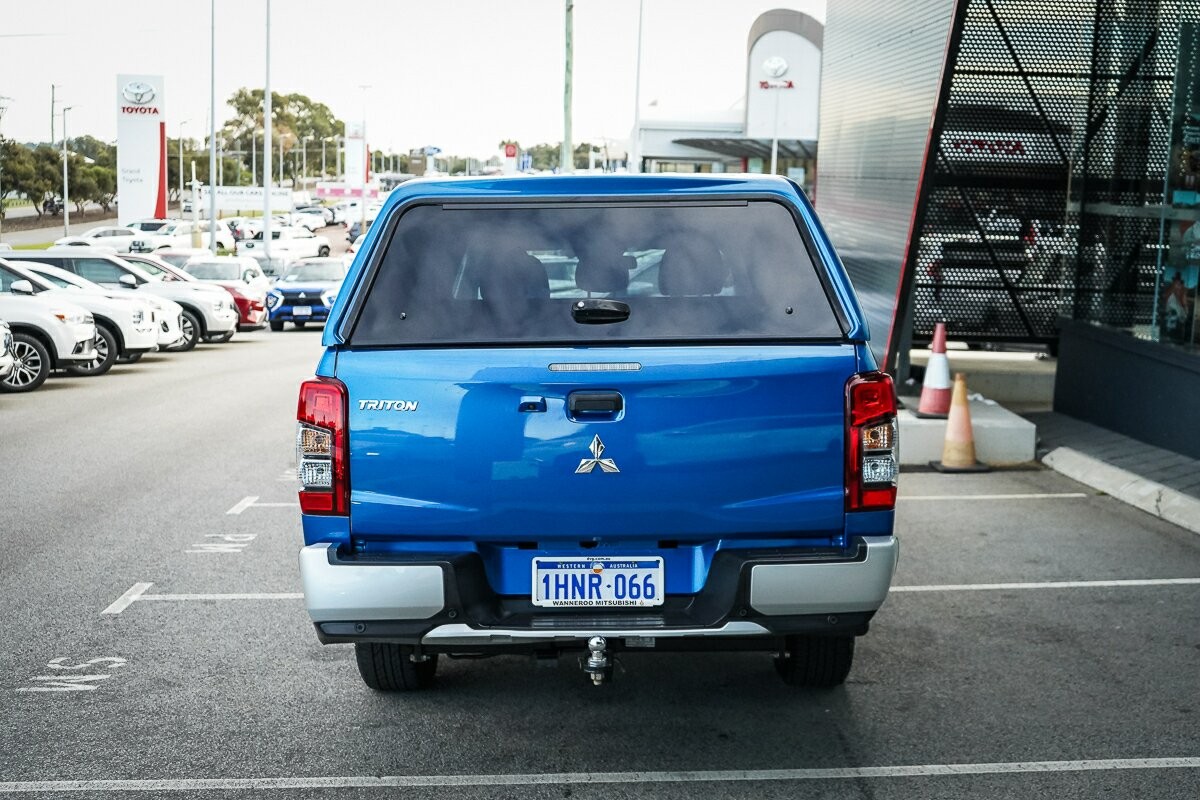 Mitsubishi Triton image 4