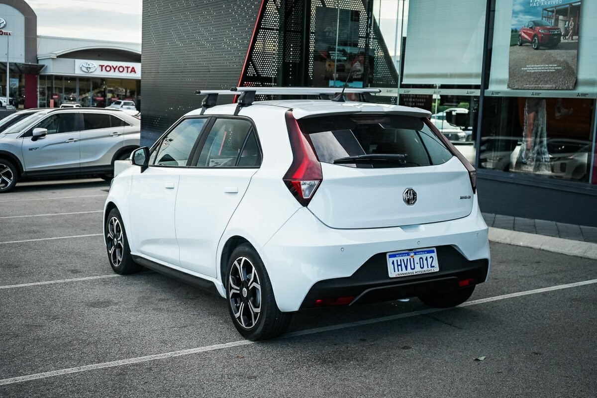 MG Mg3 image 3