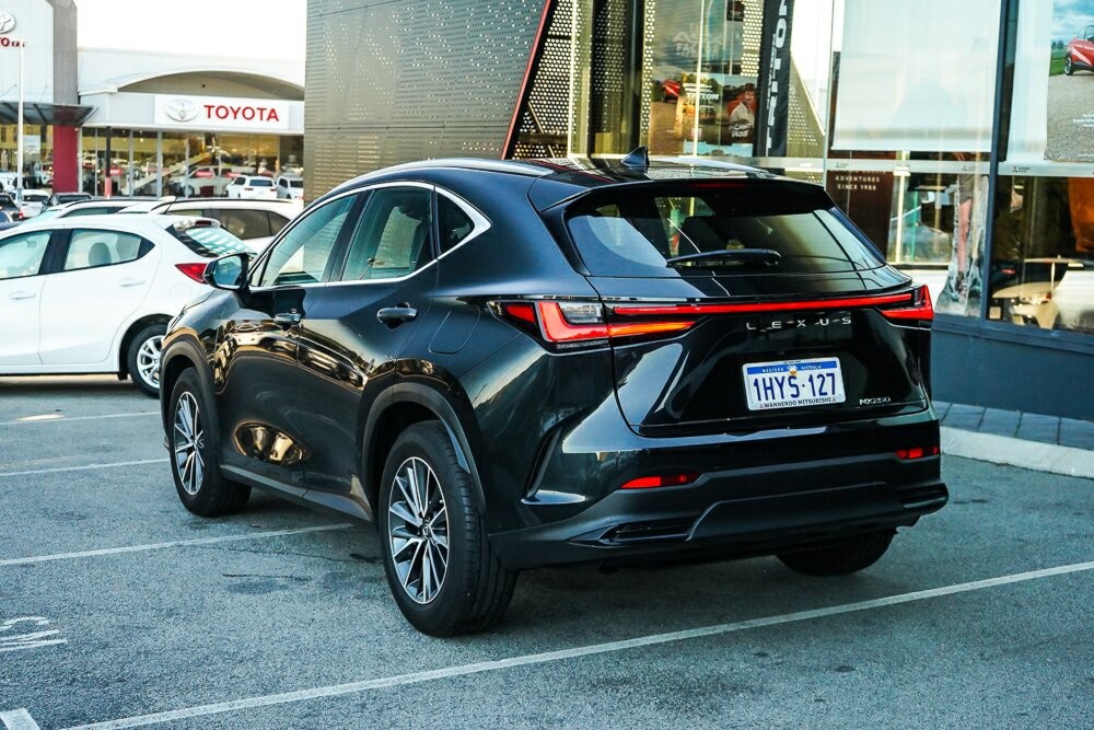 Lexus Nx image 3
