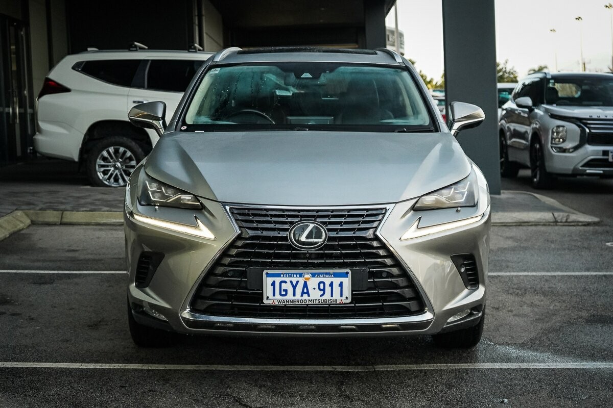 Lexus Nx image 2
