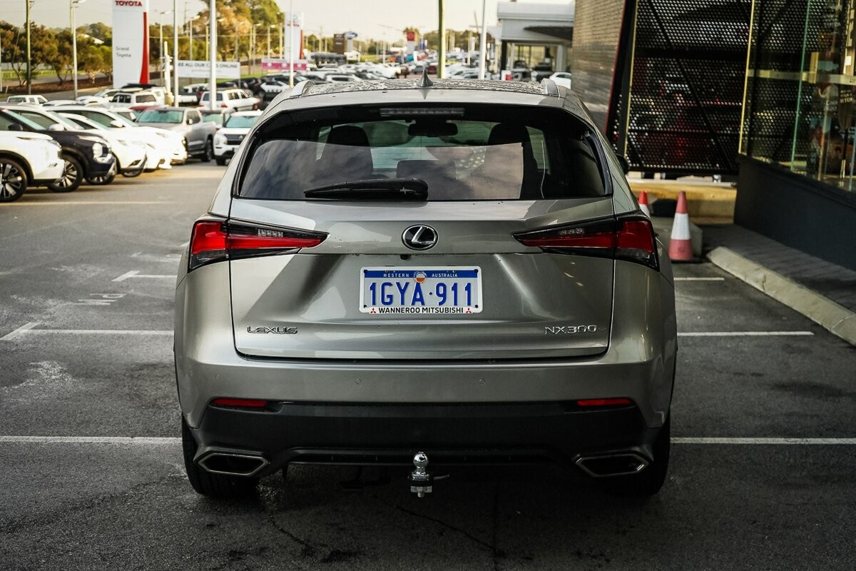 Lexus Nx image 4