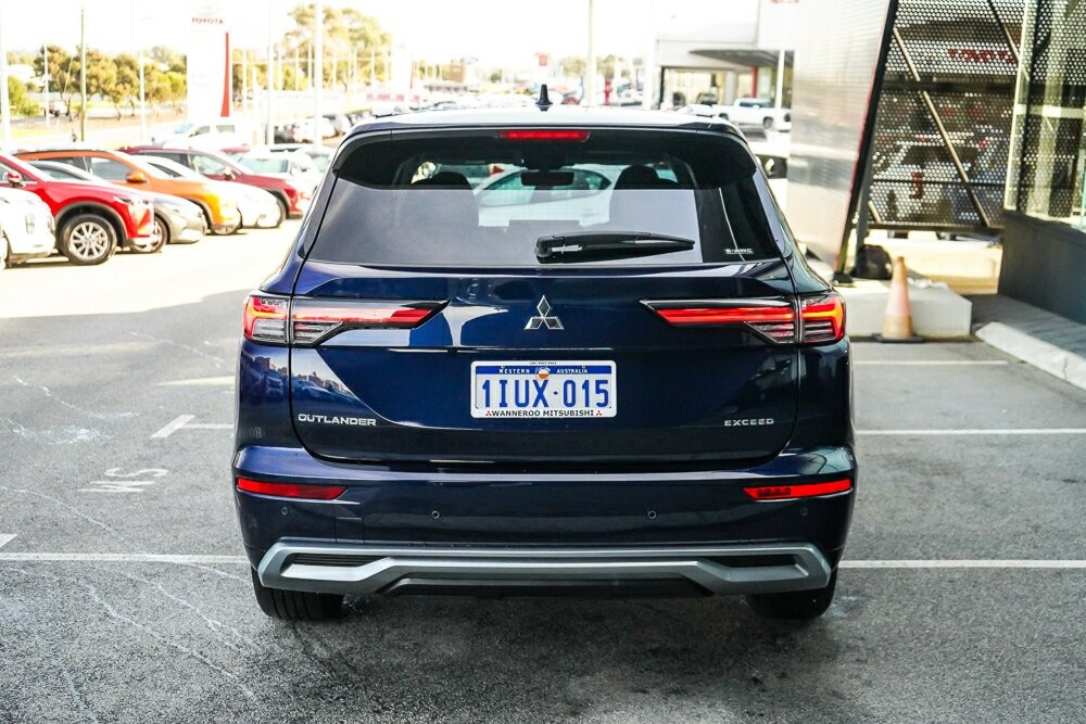 Mitsubishi Outlander image 4
