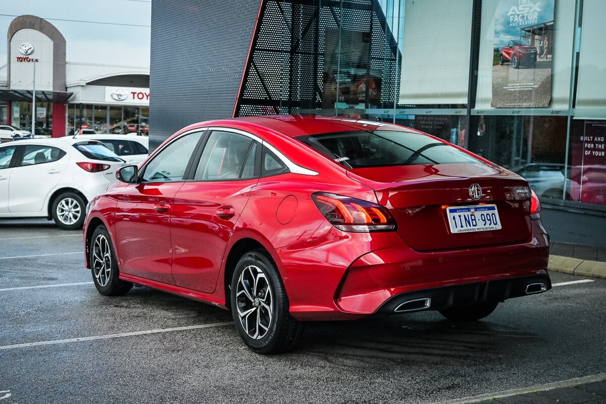 MG Mg5 image 3
