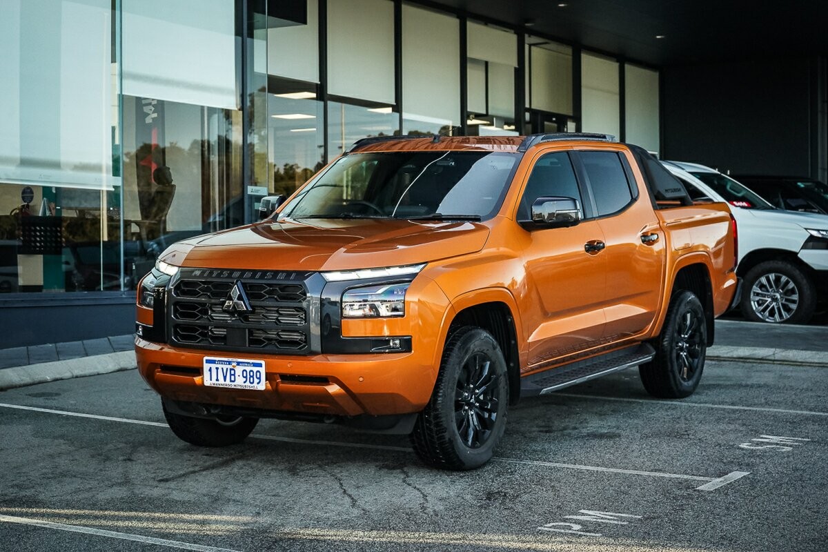 Mitsubishi Triton image 1