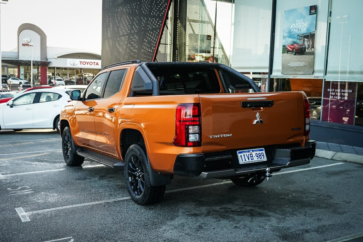 Mitsubishi Triton image 3