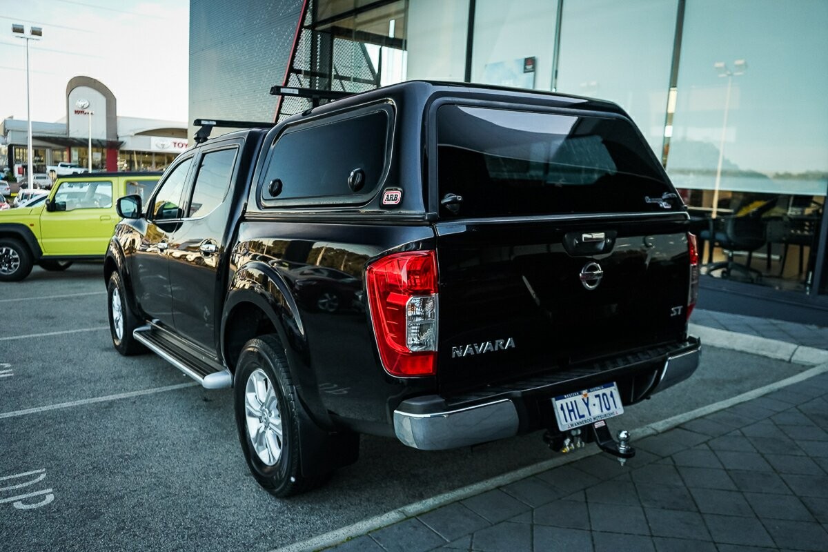 Nissan Navara image 3