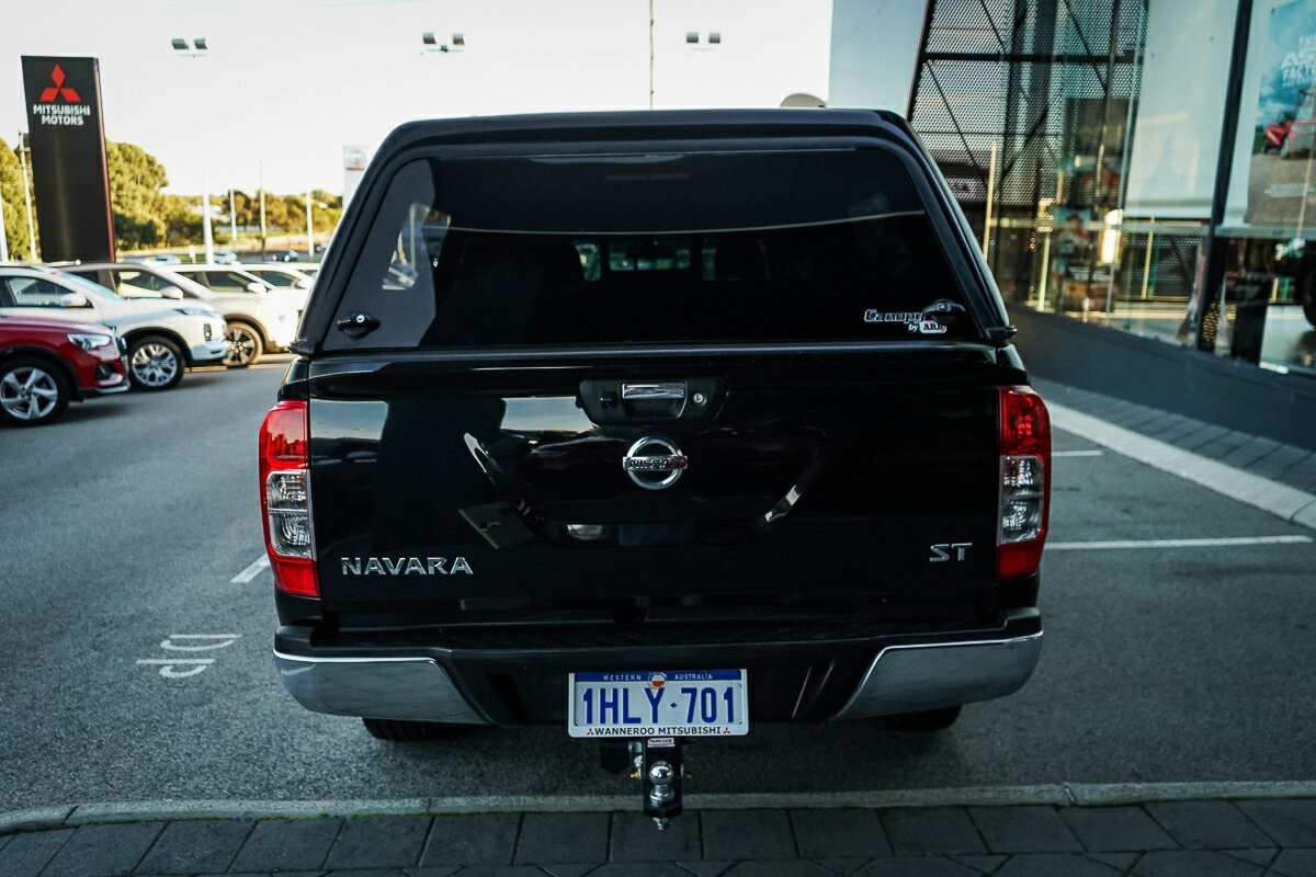 Nissan Navara image 4