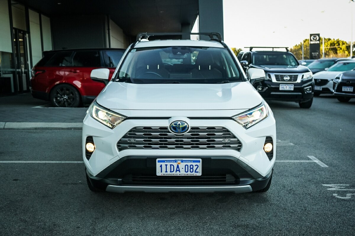 Toyota Rav4 image 2