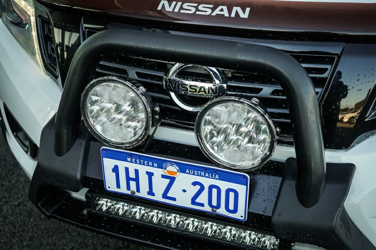 Nissan Navara image 3