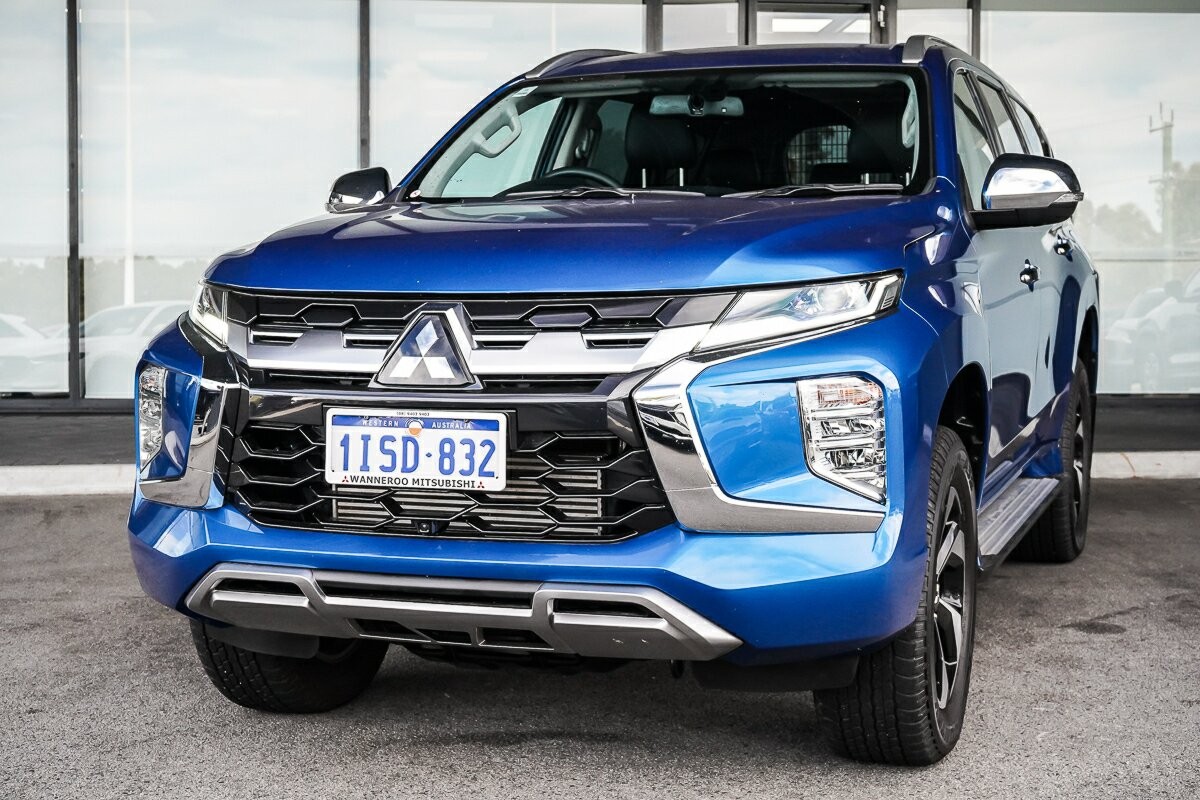 Mitsubishi Pajero Sport image 4