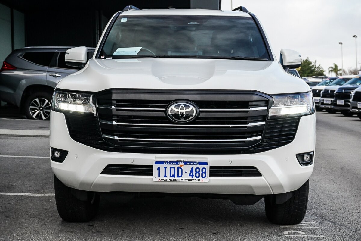 Toyota Landcruiser image 3