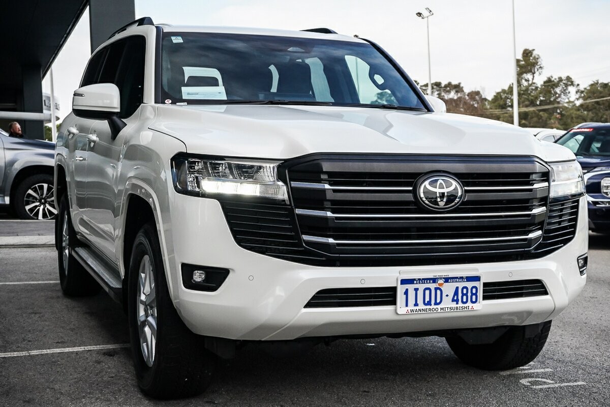Toyota Landcruiser image 4