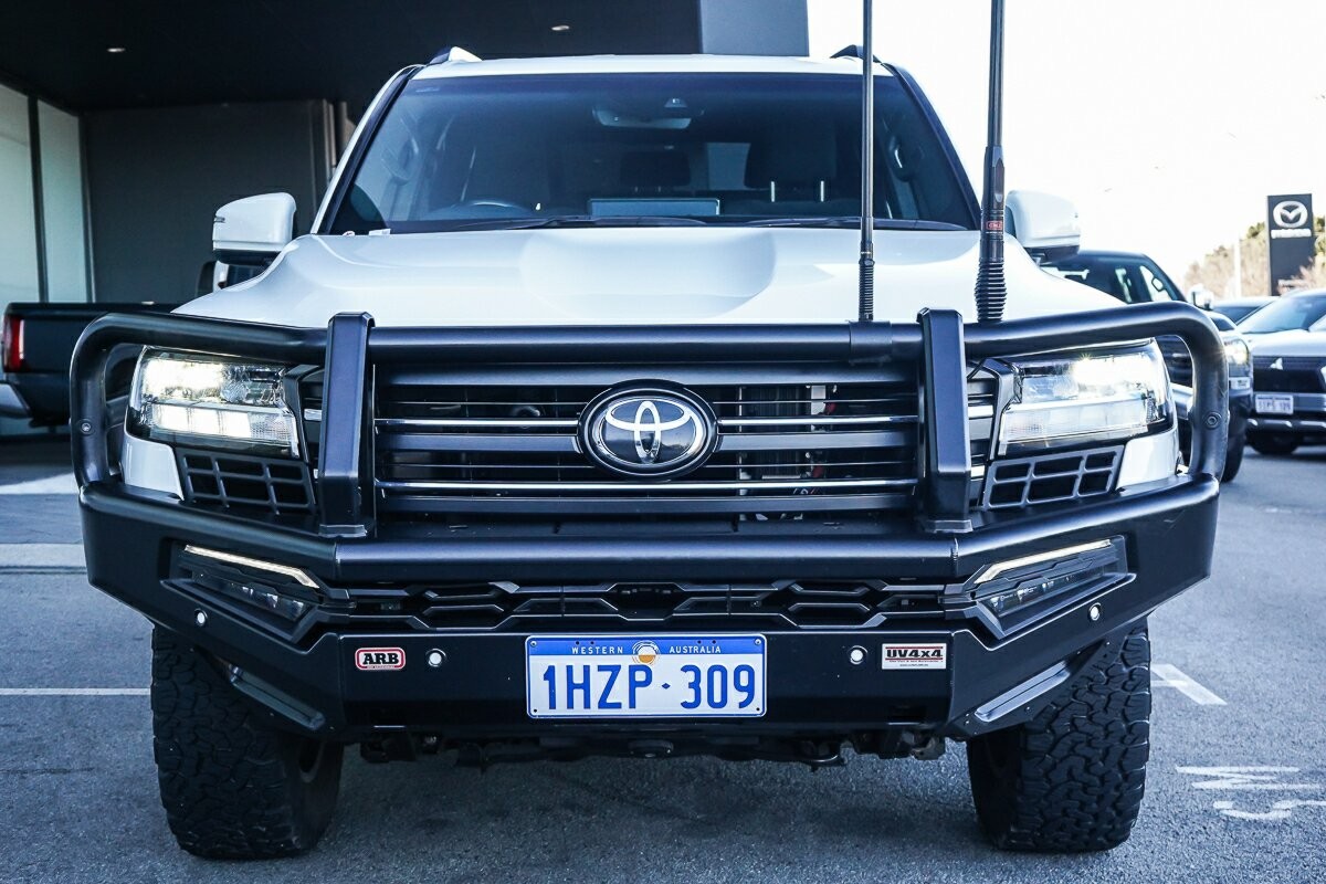 Toyota Landcruiser image 3
