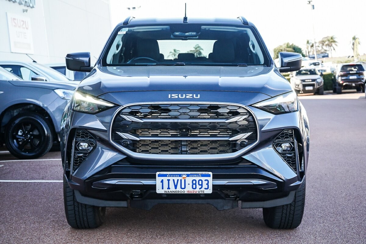 Isuzu Mu-x image 3