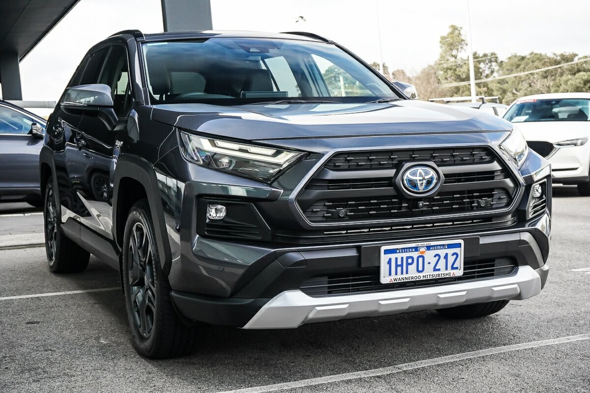 Toyota Rav4 image 4