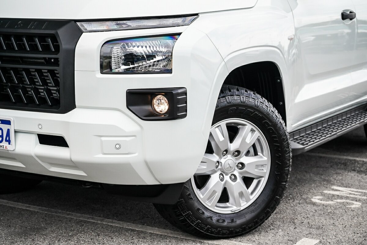 Mitsubishi Triton image 4